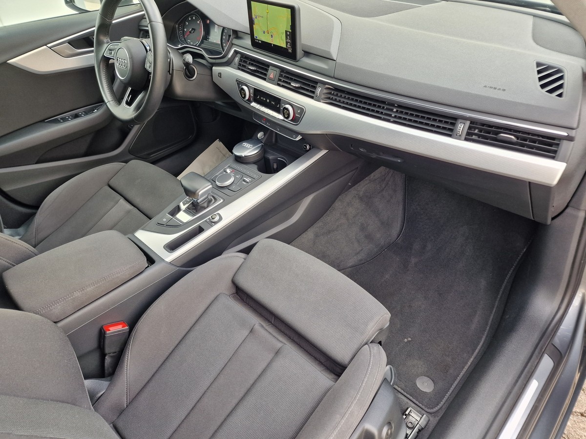Audi A4 TFSI Sport*AHK*Sportsitze*Navi*ACC*Xenon
