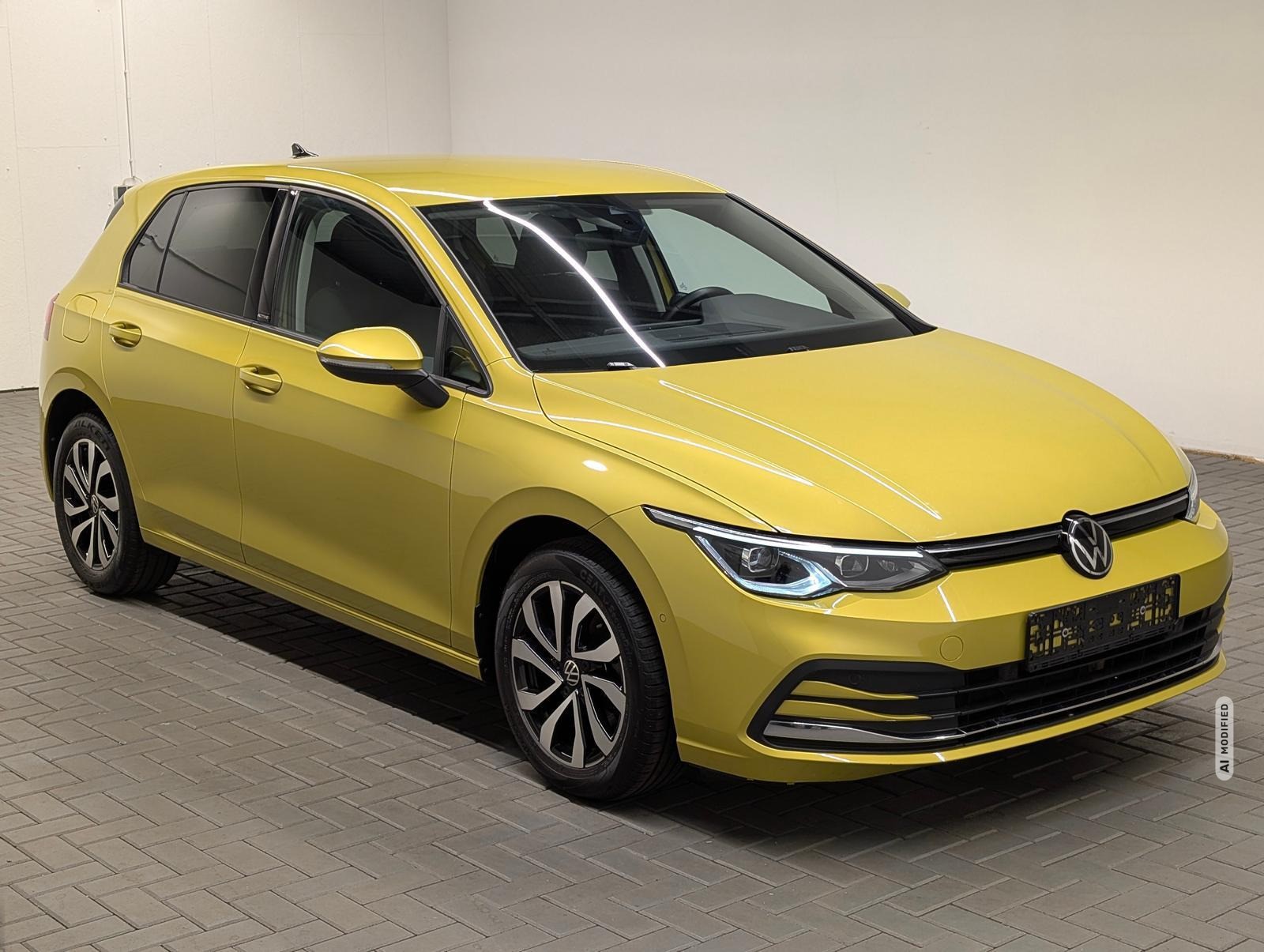 Volkswagen Golf 8 Active IQ-Light/Navi/ACC/SHZ/LHZ/Kam/16LM