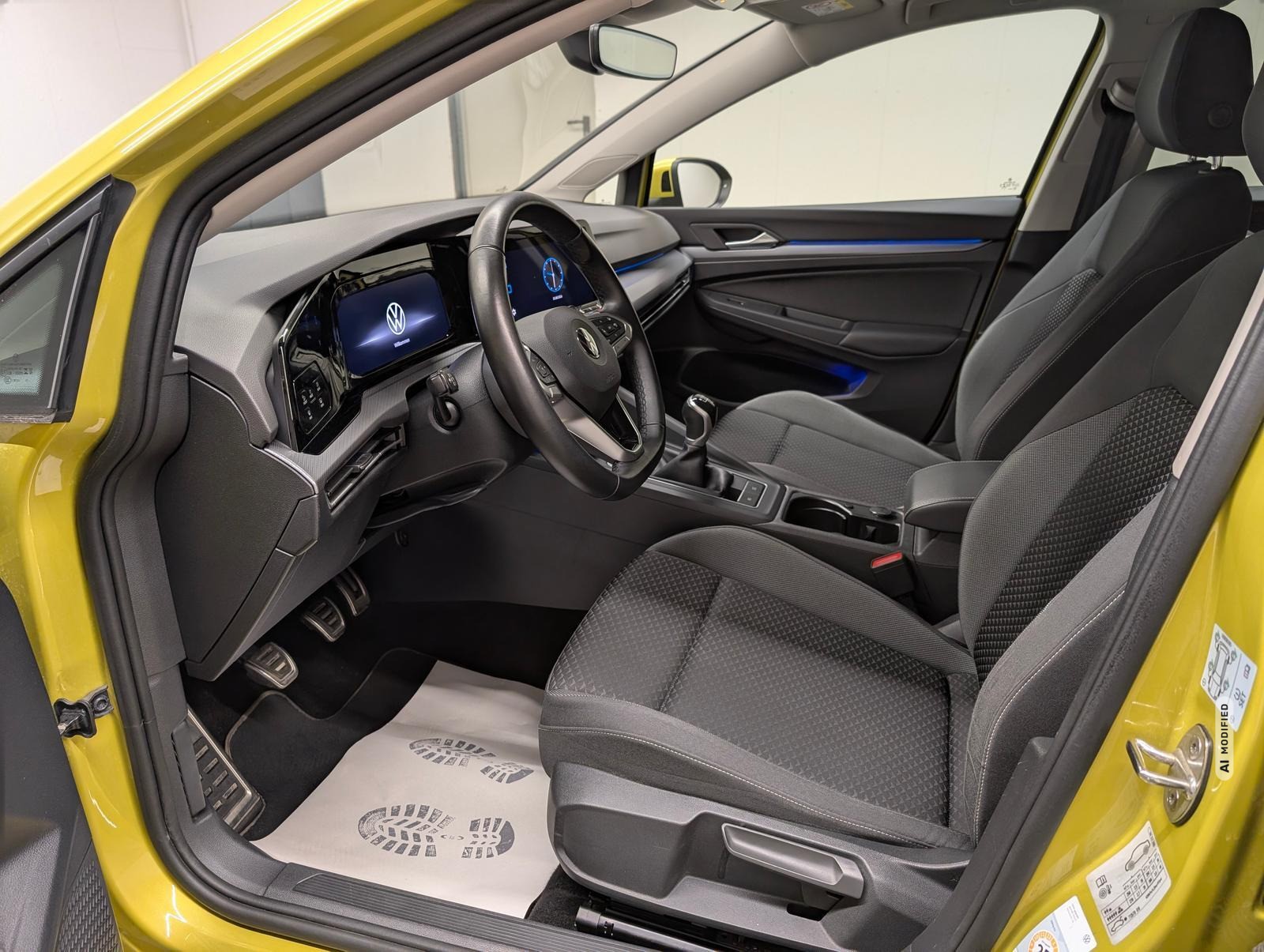 Volkswagen Golf 8 Active IQ-Light/Navi/ACC/SHZ/LHZ/Kam/16LM