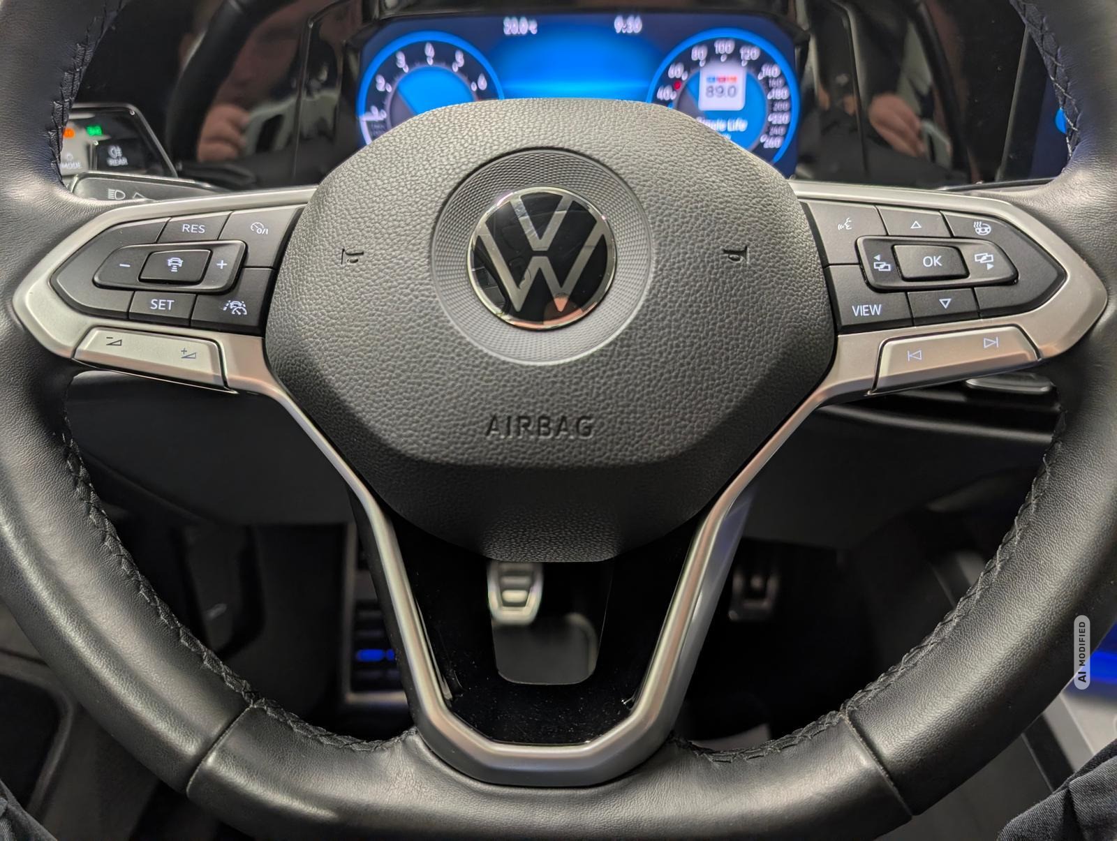 Volkswagen Golf 8 Active IQ-Light/Navi/ACC/SHZ/LHZ/Kam/16LM