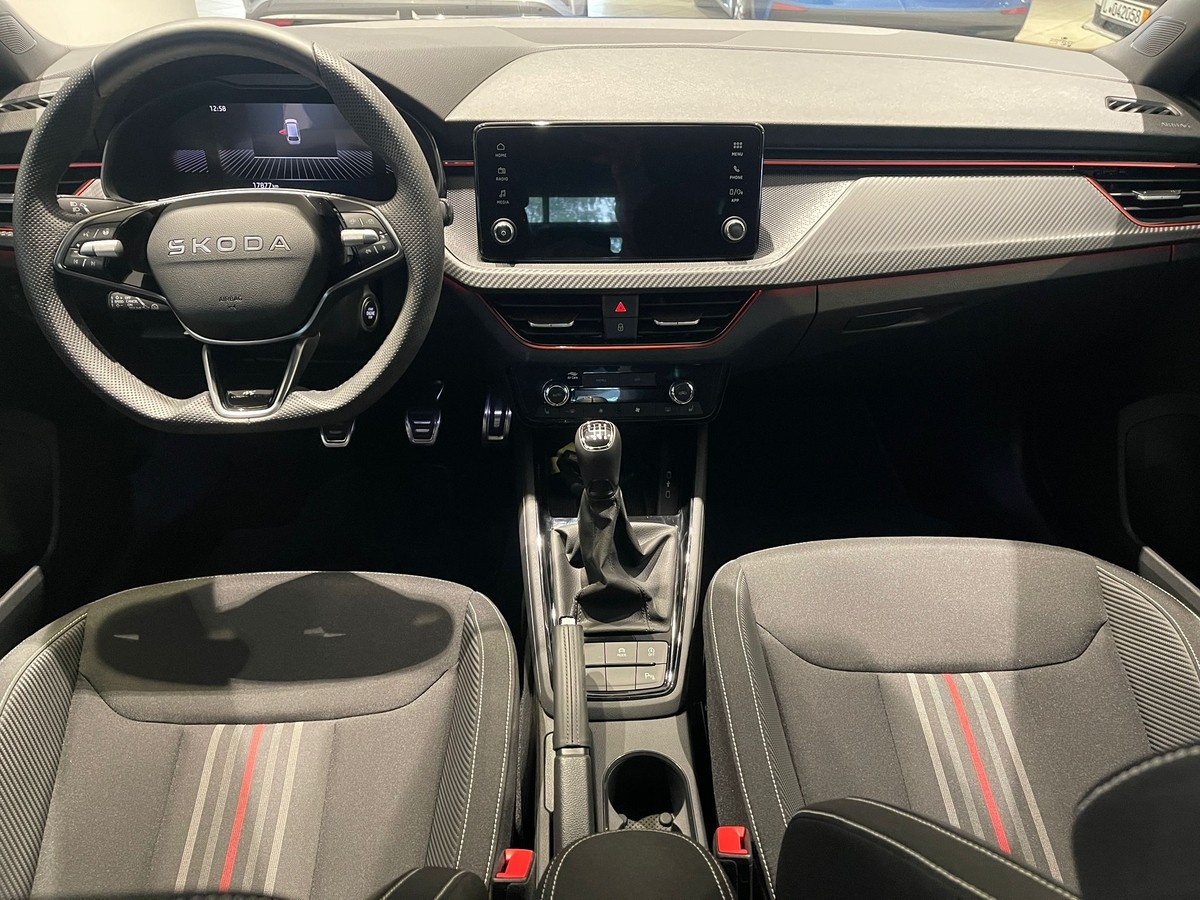 Skoda Scala Monte Carlo 1.0 TSI AHK PANO Matrix 5J 