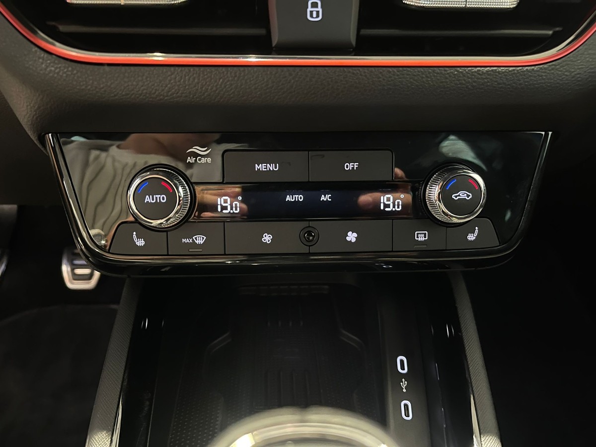 Skoda Scala Monte Carlo 1.0 TSI AHK PANO Matrix 5J 