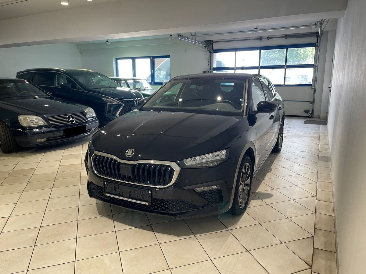Skoda Scala 1.0TSI Top Selection AHK LED 5J Garantie