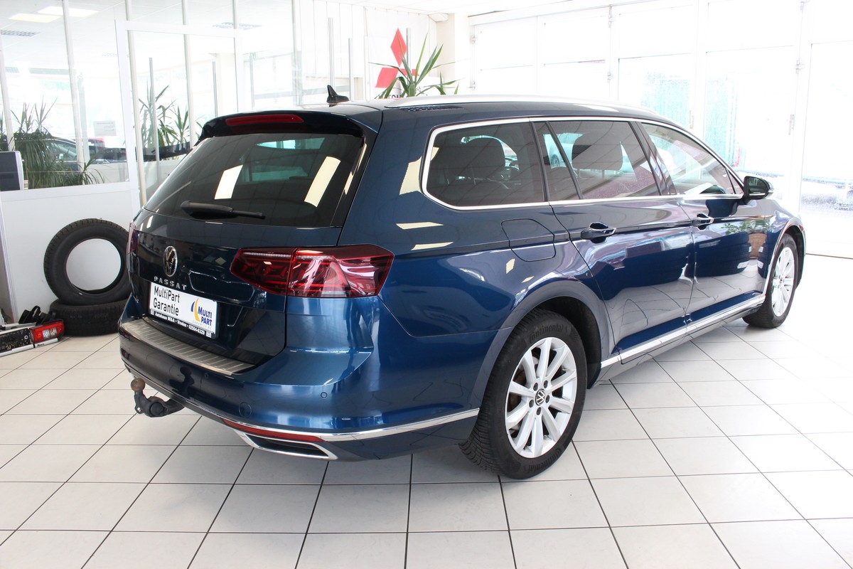 Volkswagen Passat Variant 2.0 TDI Elegance DSG Matrix/AHK/Leder/ACC/KAM