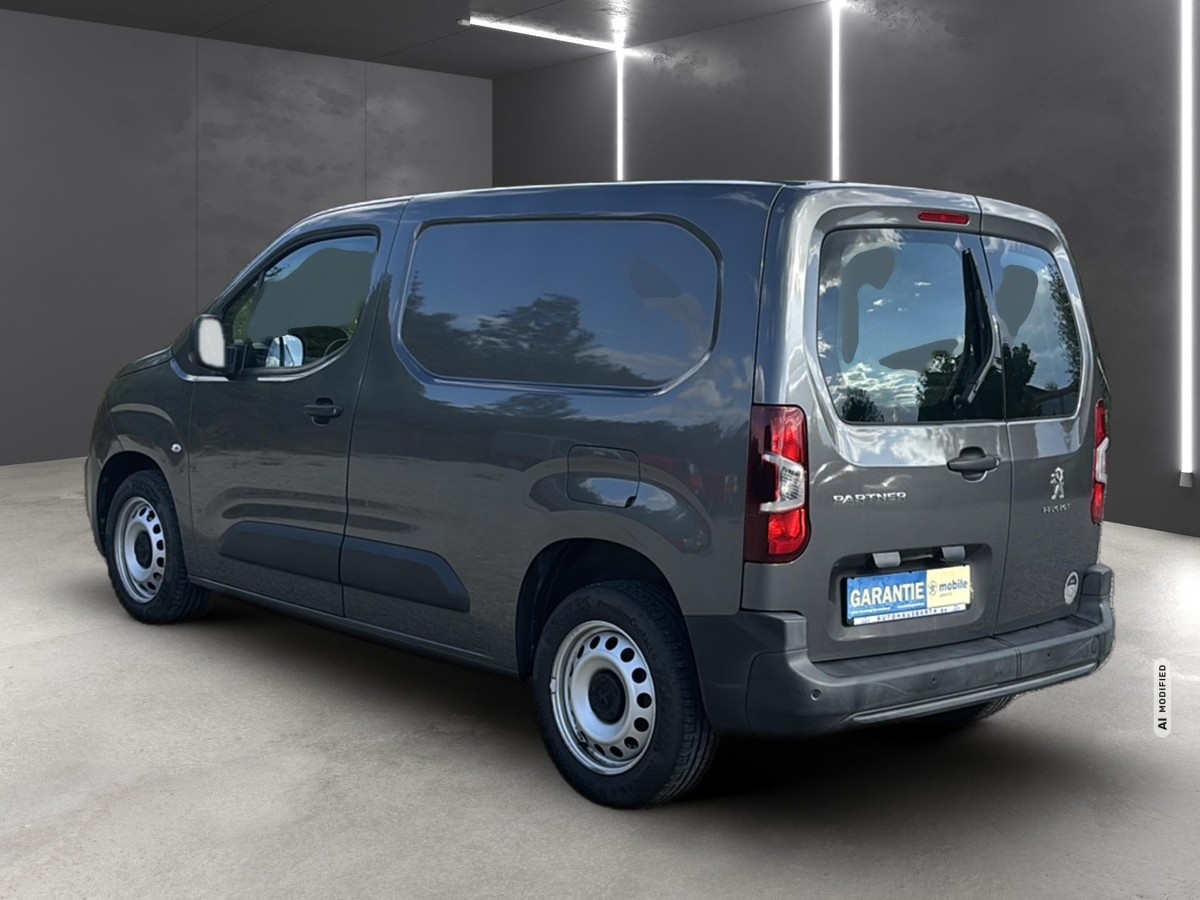 Peugeot Partner Premium L1 *NAVI*KLIMA*3-SITZER*SORTIMO-EINBAU