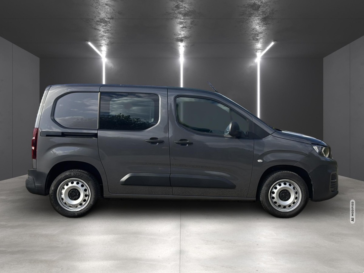 Peugeot Partner Premium L1 *NAVI*KLIMA*3-SITZER*SORTIMO-EINBAU