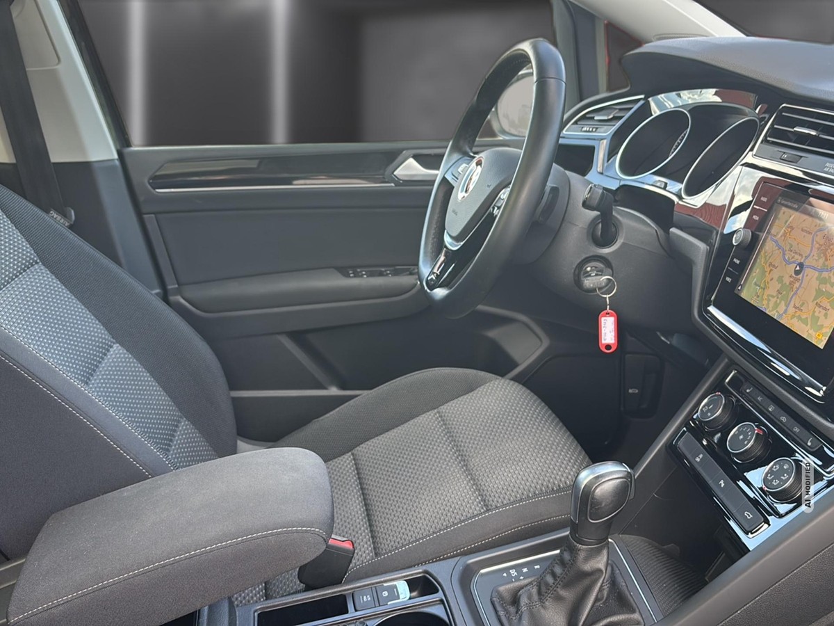 Volkswagen Touran 1.5 TSI *LED*SHZ*NAVI*KLIMA