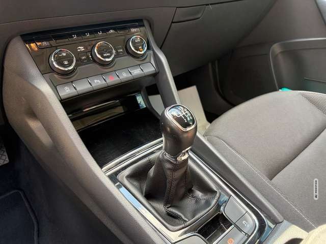 Skoda Karoq Ambition 1.5 TSI DAB Tempomat Klima