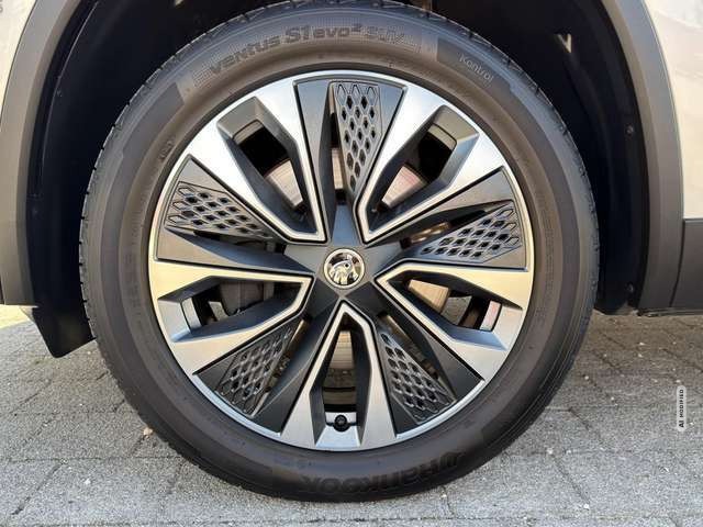 Skoda Kodiaq 2.0 TDI Tour 4x4 DSG / NAVI / AHK / STHZG / LED /