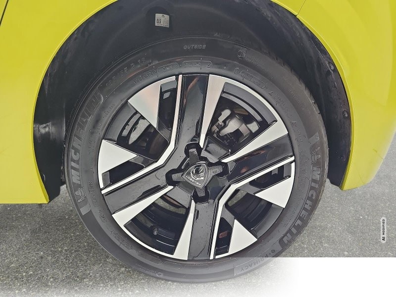 Peugeot 208 1.2 PureTech 100 Allure LED DAB LM