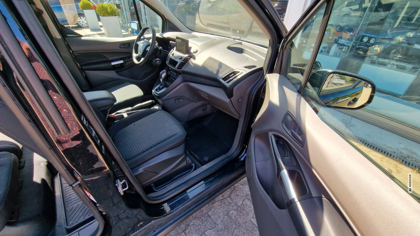 Ford Transit Connect Kombi Trend 1.HD AHK