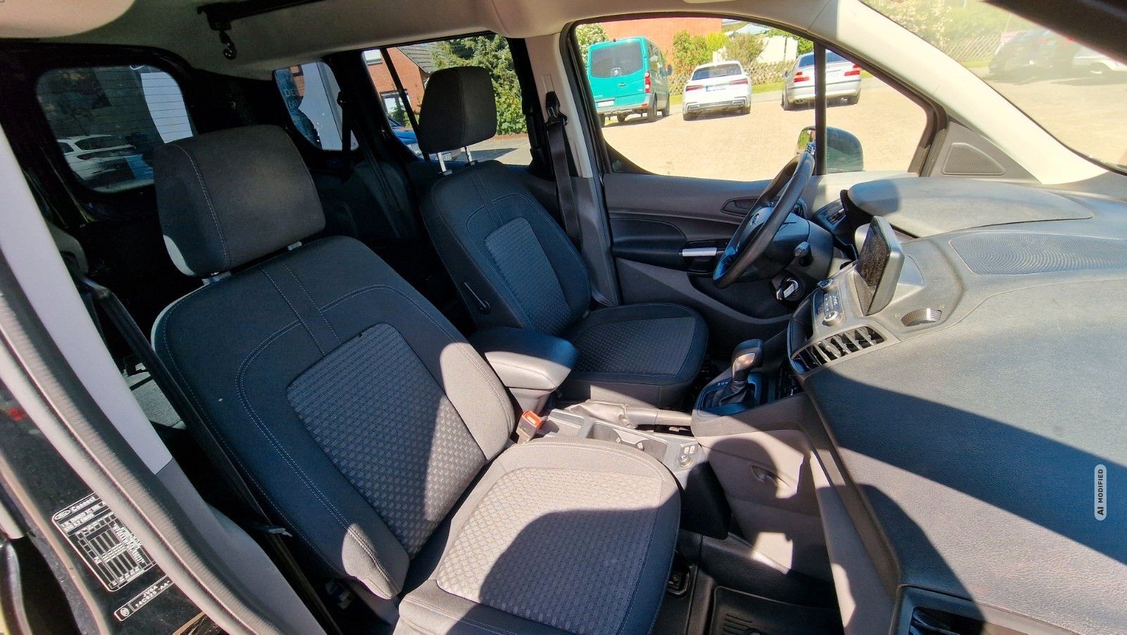 Ford Transit Connect Kombi Trend 1.HD AHK