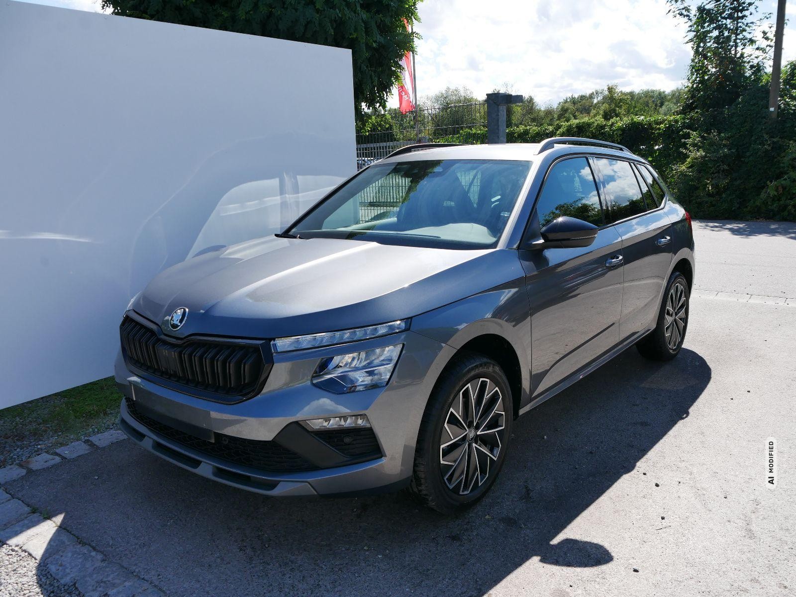 Skoda Kamiq Dynamic Sport Edition 1,5 TSI DSG*MOD-2027*AHK-SCHWENKBAR*PDC*LED*SHZ*SMAR