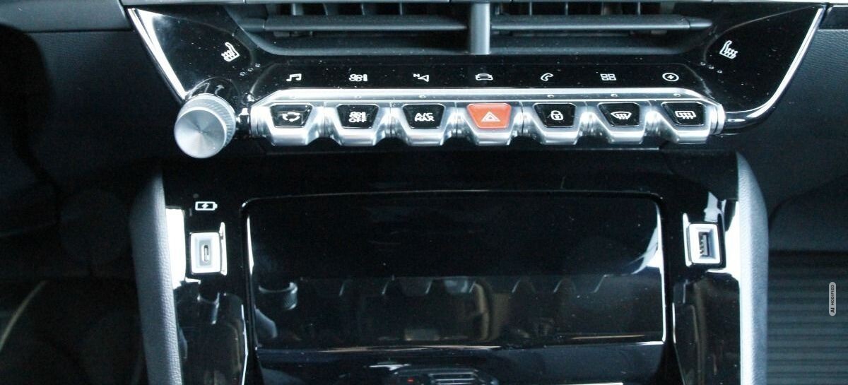 Peugeot 2008 E- Allure Pack Elektro / Navi