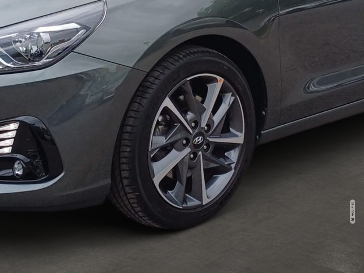 Hyundai i30 1.0 T-GDI Trend MHEV Sitzh. Kamera PDC Navi App 