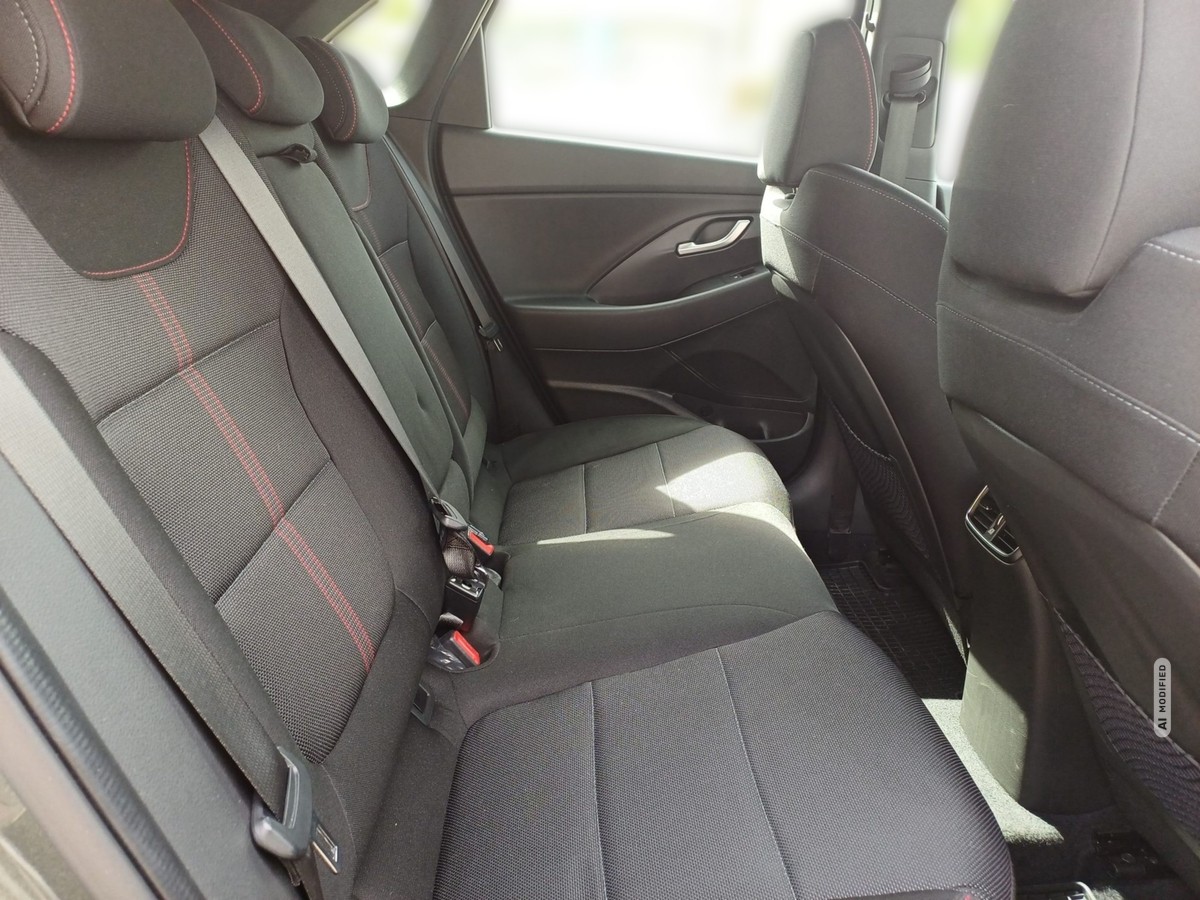Hyundai i30 1.5 T-GDI N-Line MHEV Pano Sitzh. Navi App Kamera PDC