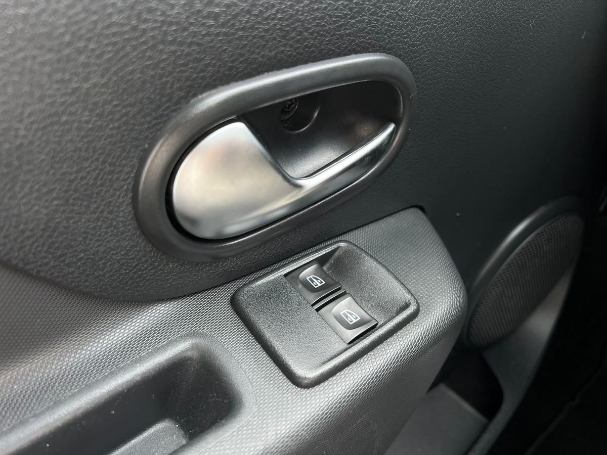Dacia Sandero II 1.0 SCe 75 Stepway Essential - Sitzhzg. - Klima