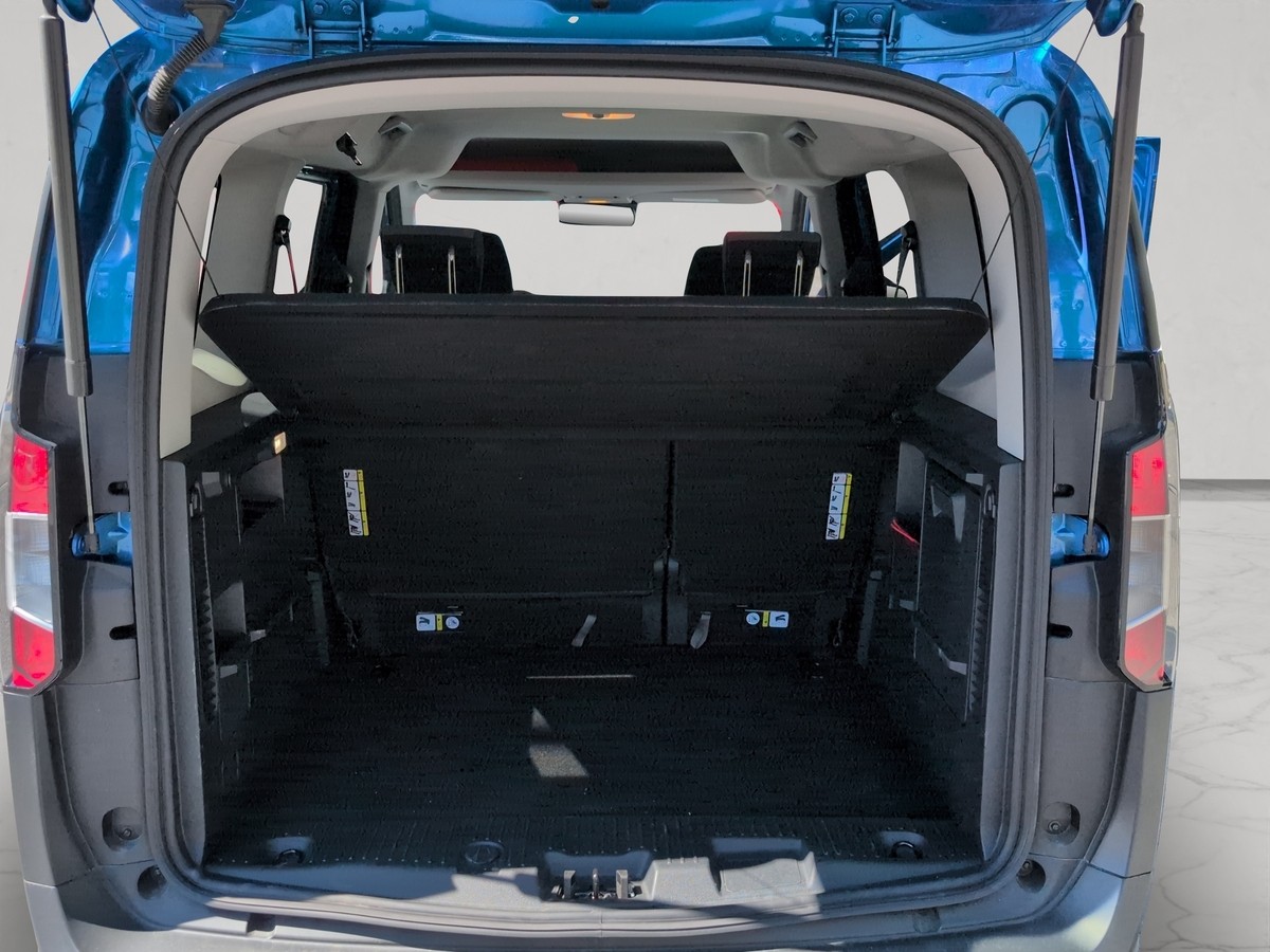 Ford Tourneo Courier Titanium