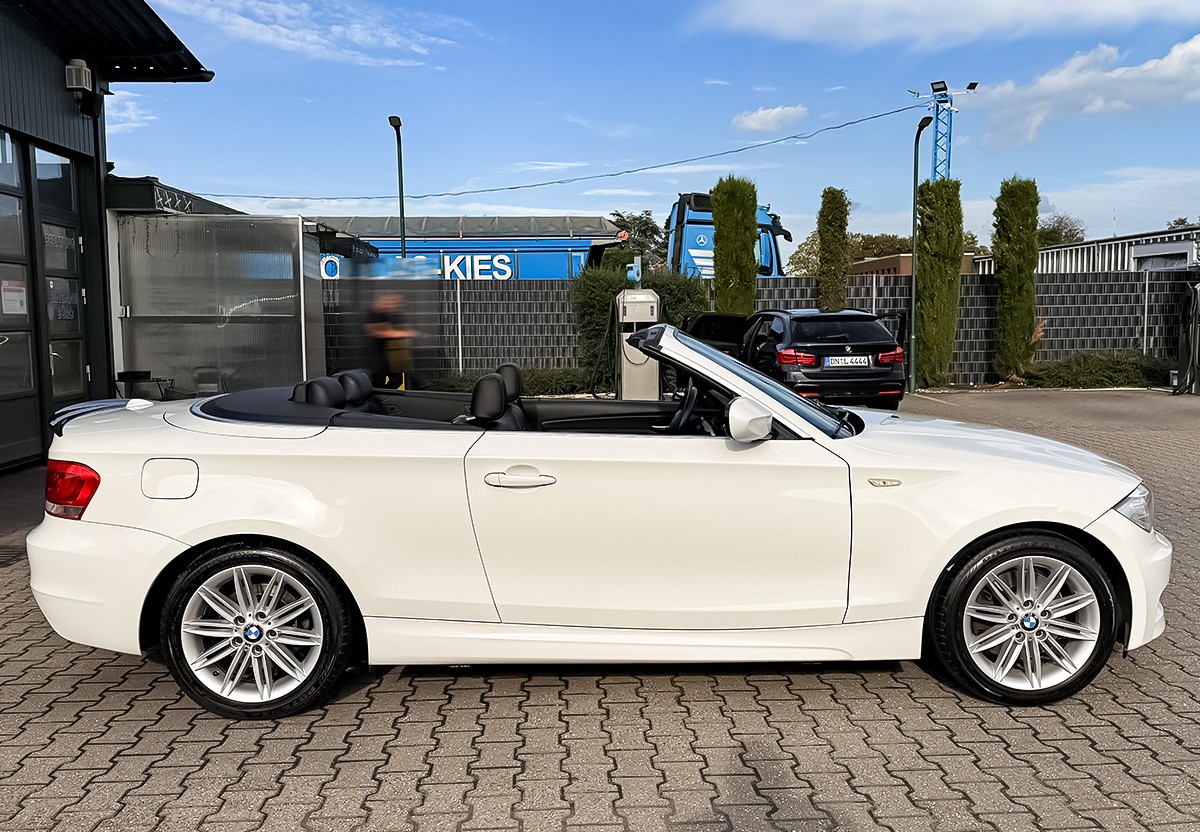 BMW 123d Cabrio LCI Aut M Sport Paket Harman Kardon