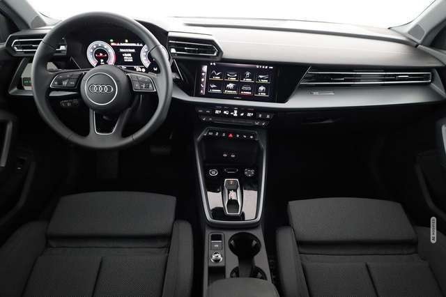 Audi A3 Sportback 35 TFSI S-tronic S-LINE, AHK, Matrix, Na