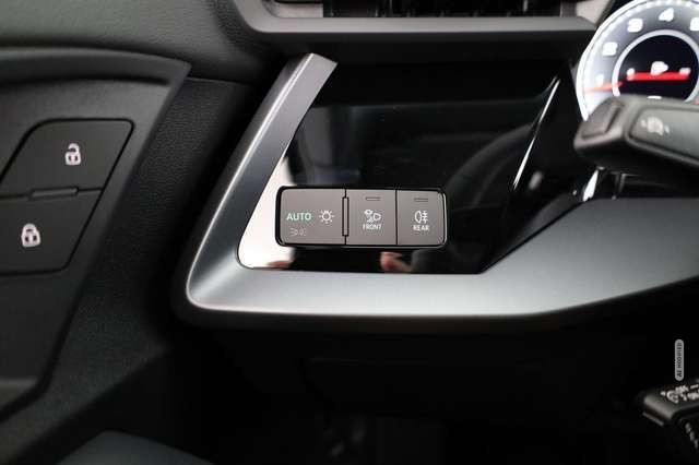 Audi A3 Sportback 35 TFSI S-tronic S-LINE, AHK, Matrix, Na