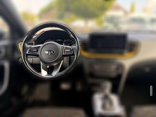 Kia XCeed Xdition Navi Digitales Cockpit Memory Sitze Sounds