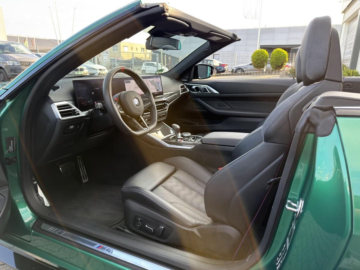 BMW M4  Competition M xDrive Cabrio LCI Carbon Assistenz