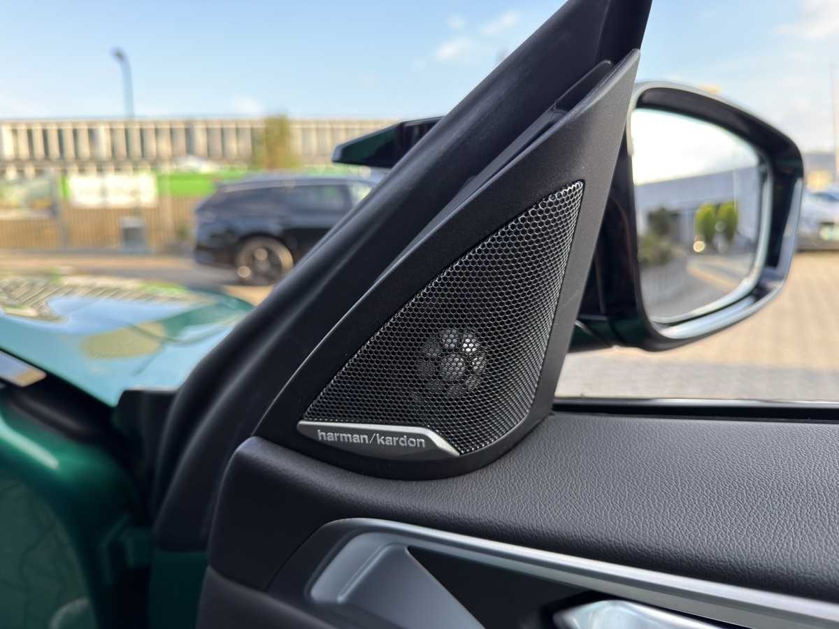 BMW M4  Competition M xDrive Cabrio LCI Carbon Assistenz