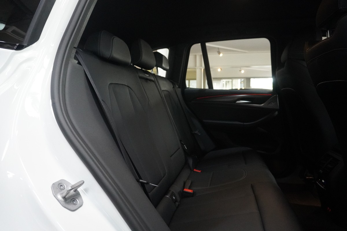 BMW X3  20i xDrive M Sport Shadow LED Leder RCAM