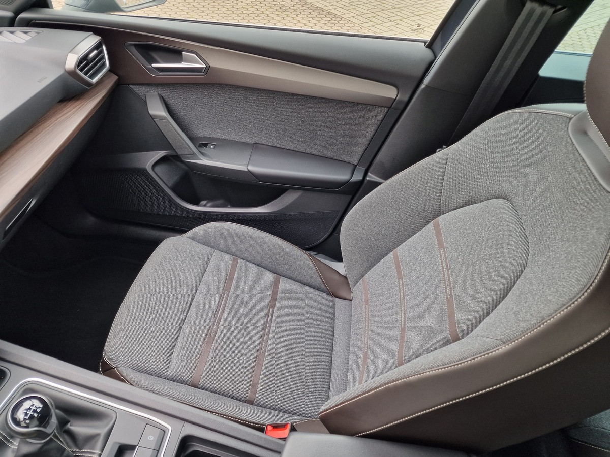 Seat Leon  ST*TSI Xcellence*Navi*LED*ACC*18 Zoll*R-Cam