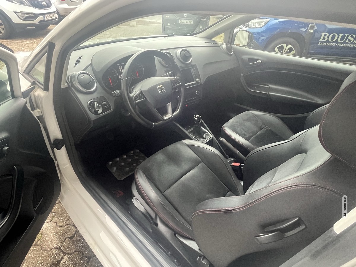 Seat Ibiza SC 1.0 TSI FR ECO NAVI KLIMA ALU PDC MFL W-PAKET SHZ