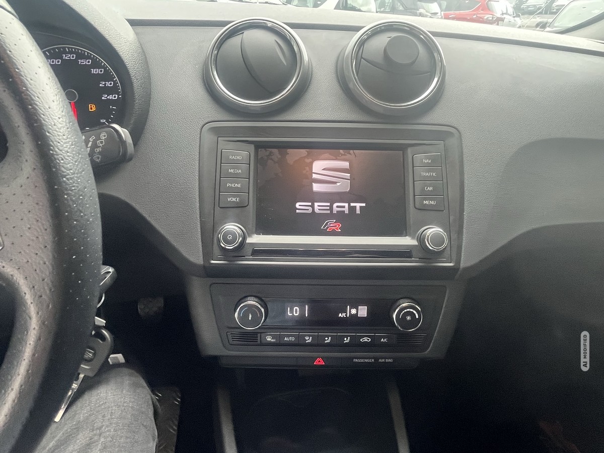 Seat Ibiza SC 1.0 TSI FR ECO NAVI KLIMA ALU PDC MFL W-PAKET SHZ