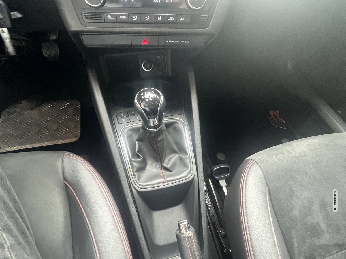 Seat Ibiza SC 1.0 TSI FR ECO NAVI KLIMA ALU PDC MFL W-PAKET SHZ