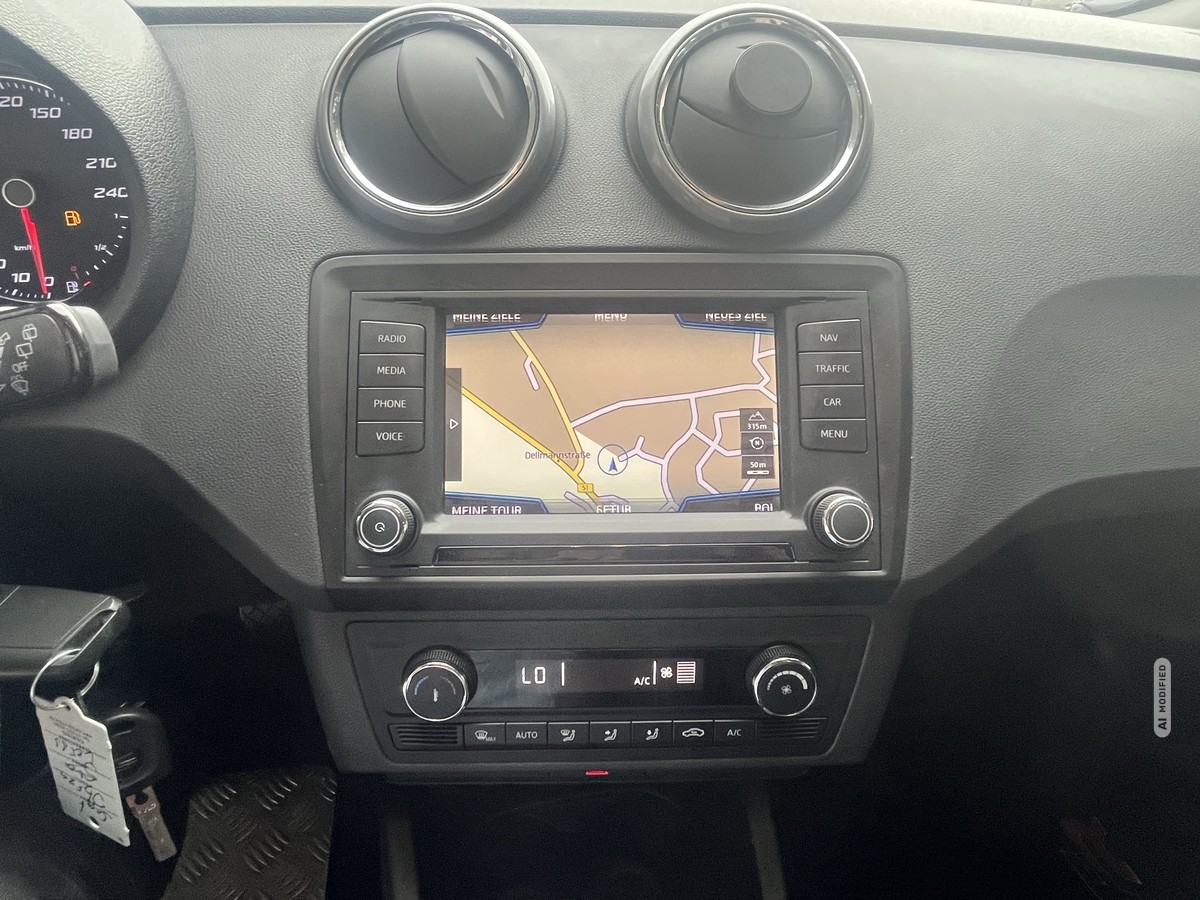 Seat Ibiza SC 1.0 TSI FR ECO NAVI KLIMA ALU PDC MFL W-PAKET SHZ
