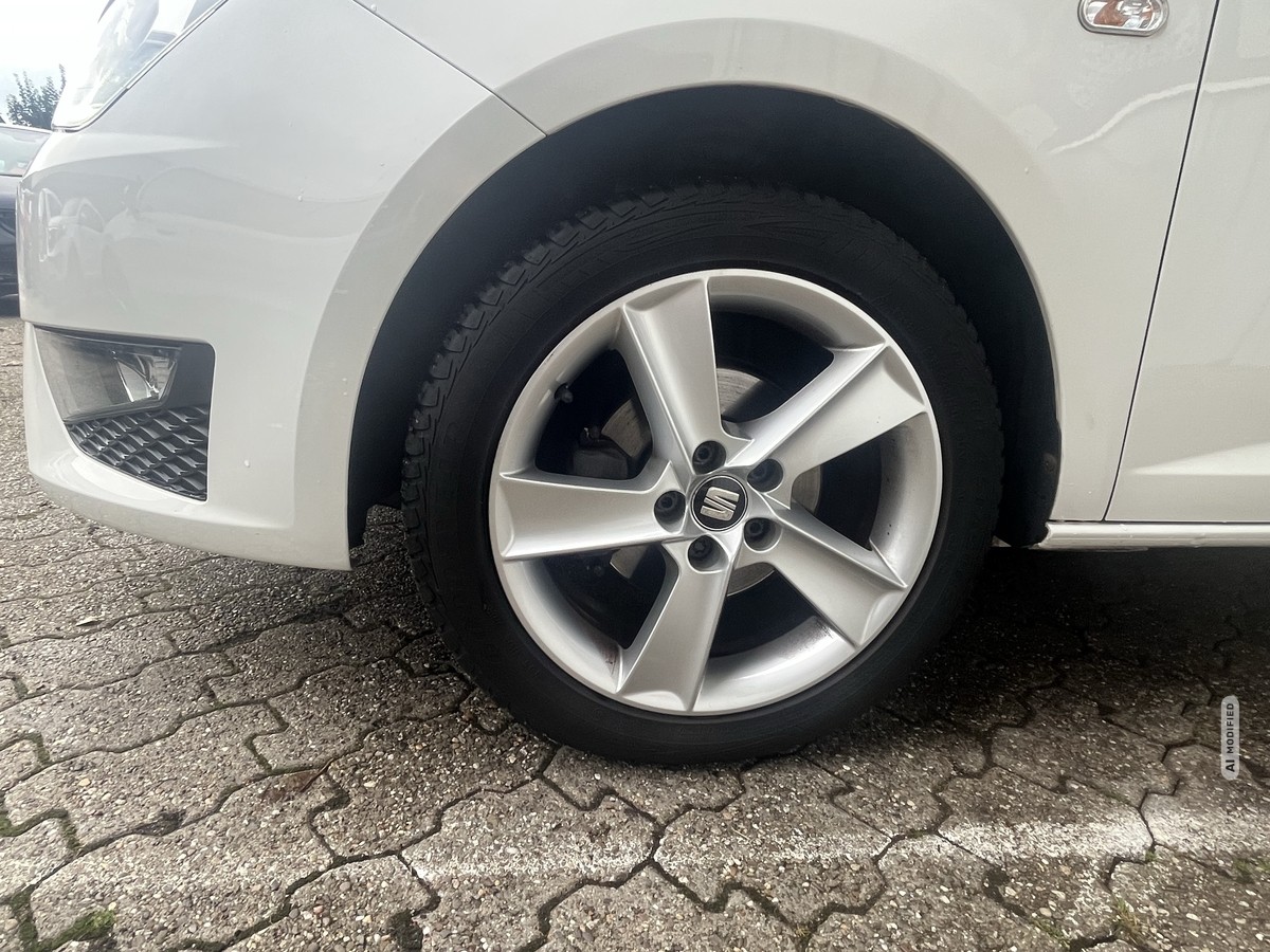 Seat Ibiza SC 1.0 TSI FR ECO NAVI KLIMA ALU PDC MFL W-PAKET SHZ