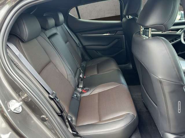 Mazda 3 TAKUMI 140 PS +LEDER+MATRIX-LED+BOSE+