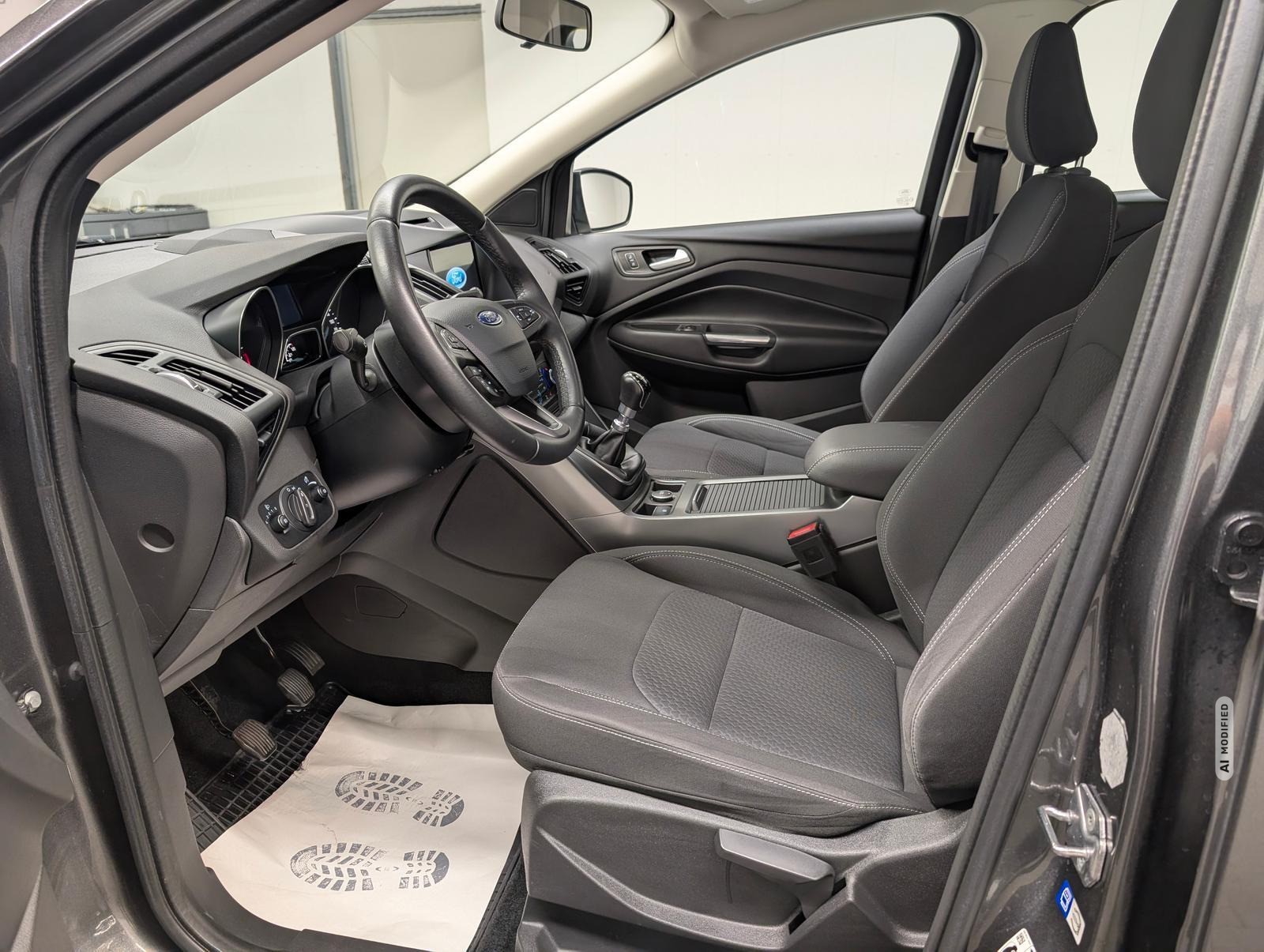 Ford Kuga Cool & Connect Navi/SHZ/AHK/PDC/GRA/17-LM