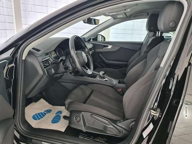 Audi A4 45 TFSI quattro, LED, Navi, Scheckheft, unfallfrei
