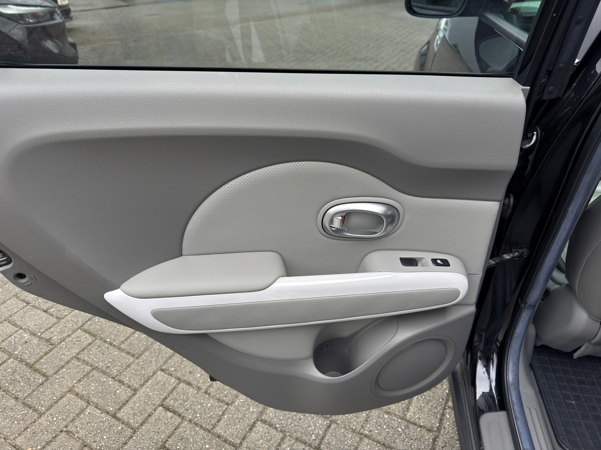 Kia Soul EV Play