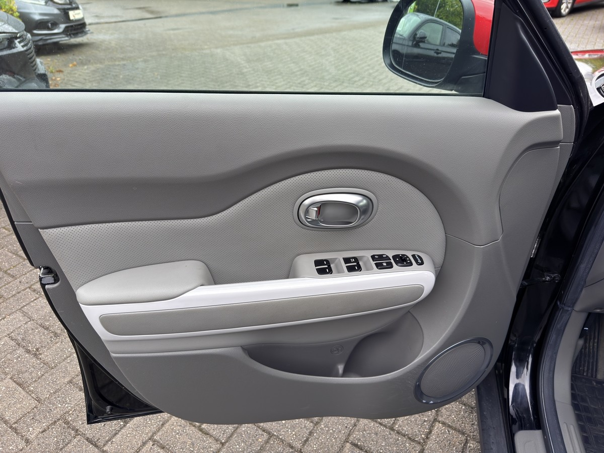 Kia Soul EV Play