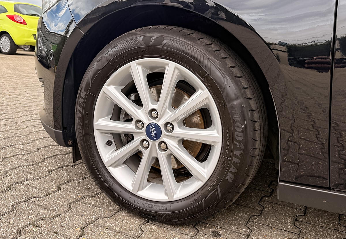 Ford Focus 1.5 TDCi Trend SHZ Easy-Driver-Paket