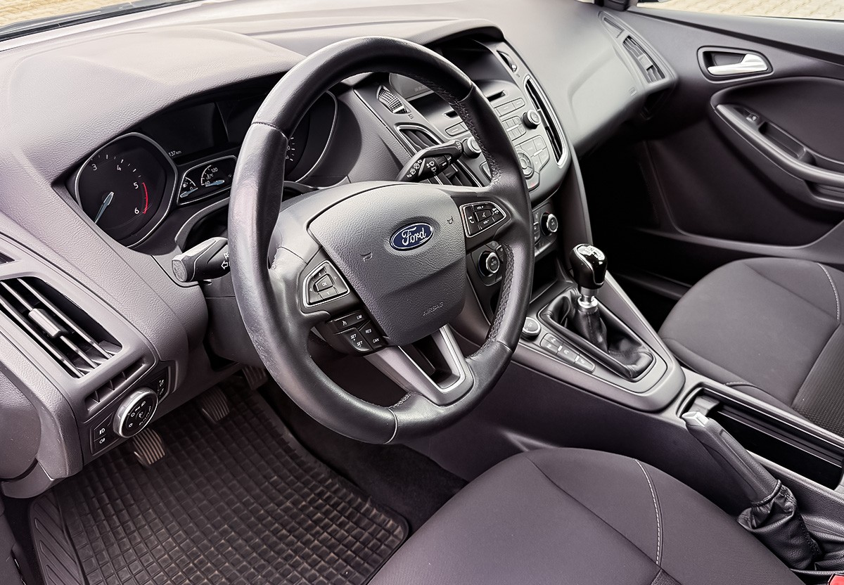 Ford Focus 1.5 TDCi Trend SHZ Easy-Driver-Paket