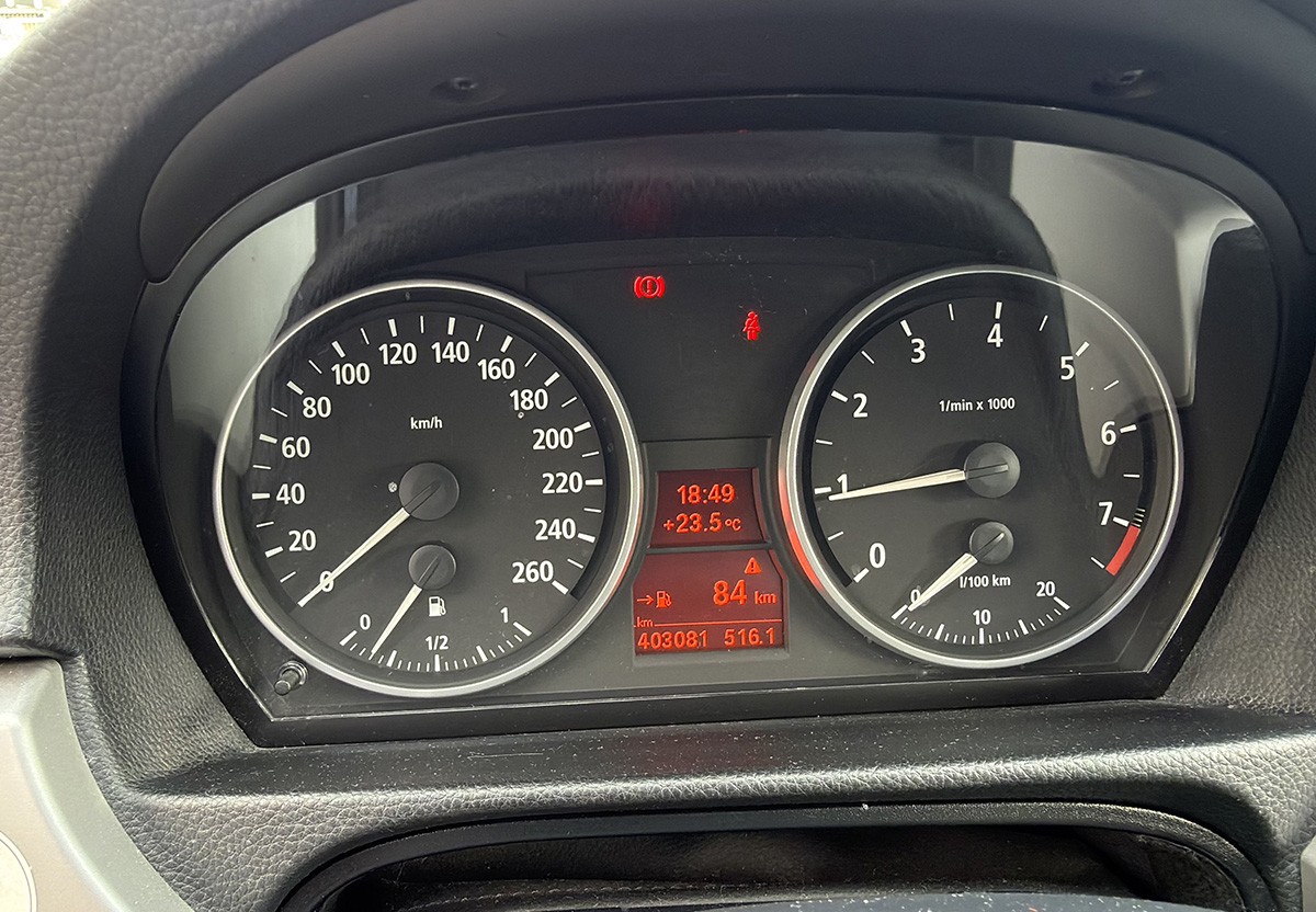 BMW 325 i xDrive Touring SHZ Bi-Xenon 