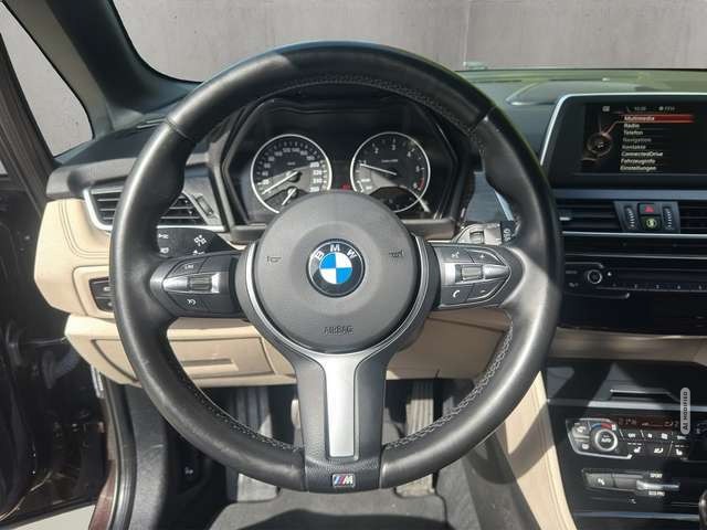 BMW 220 d Active Tourer Luxury Line ++Navi+LED+Kamera++