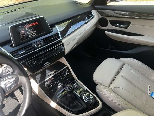 BMW 220 d Active Tourer Luxury Line ++Navi+LED+Kamera++