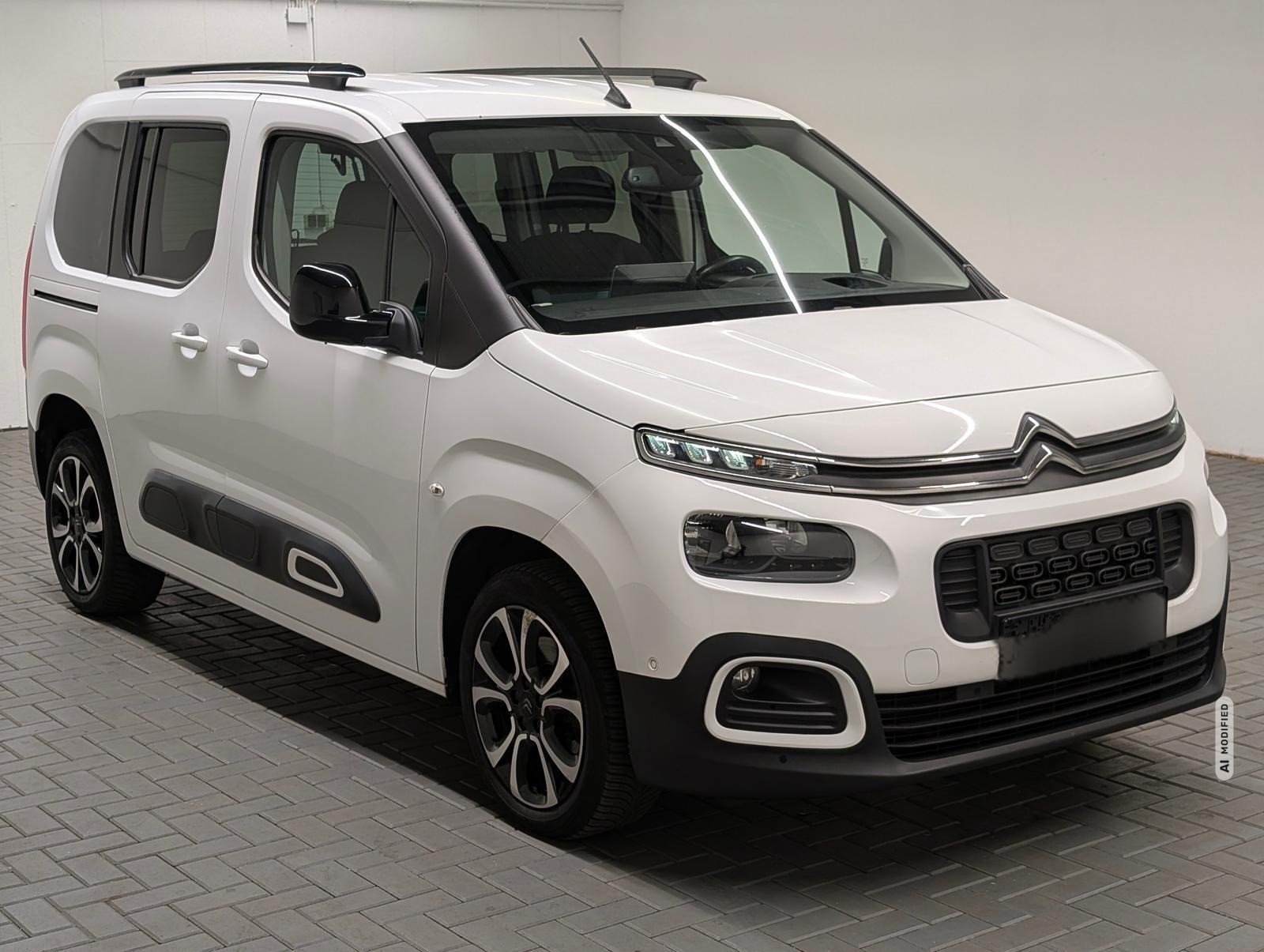 Citroën Berlingo Shine M Navi/ACC/HUD/AHK/Kam/DAB/17-LM