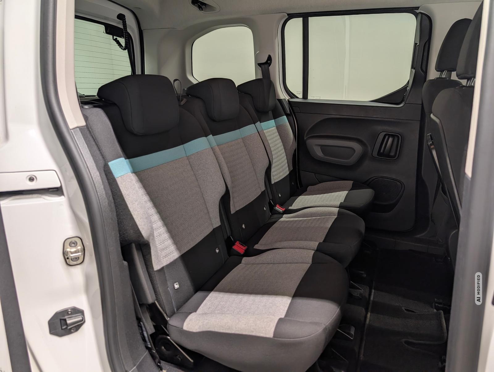 Citroën Berlingo Shine M Navi/ACC/HUD/AHK/Kam/DAB/17-LM