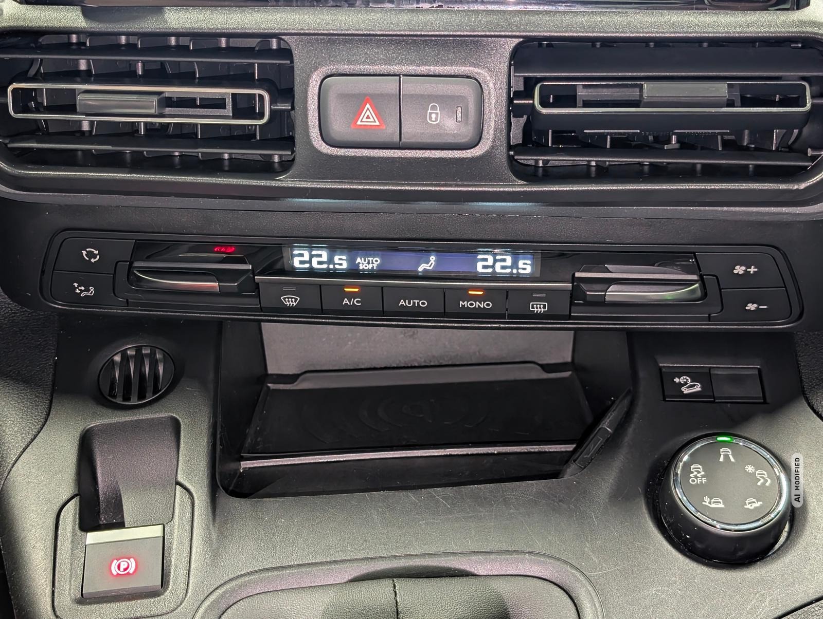 Citroën Berlingo Shine M Navi/ACC/HUD/AHK/Kam/DAB/17-LM