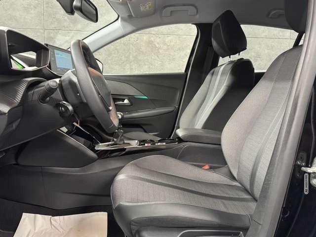 Peugeot 208 1.2 Allure Pack Navi*LED*Tempo*Kam*CarPlay*