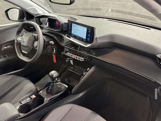 Peugeot 208 1.2 Allure Pack Navi*LED*Tempo*Kam*CarPlay*